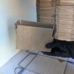 boite carton ouverte 18cm 8cm 9cm